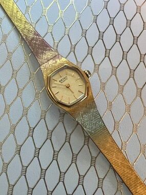Vintage SEIKO Quartz Goldtone Watch